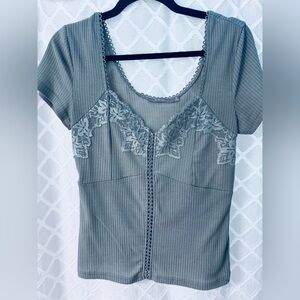 BKE Gray Lace Accent Blouse